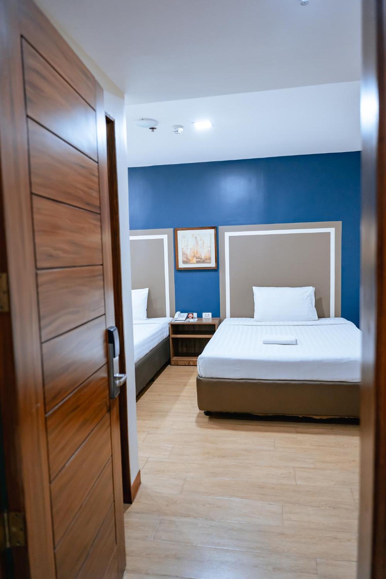 S Hotel & Residences Cebu Exterior foto