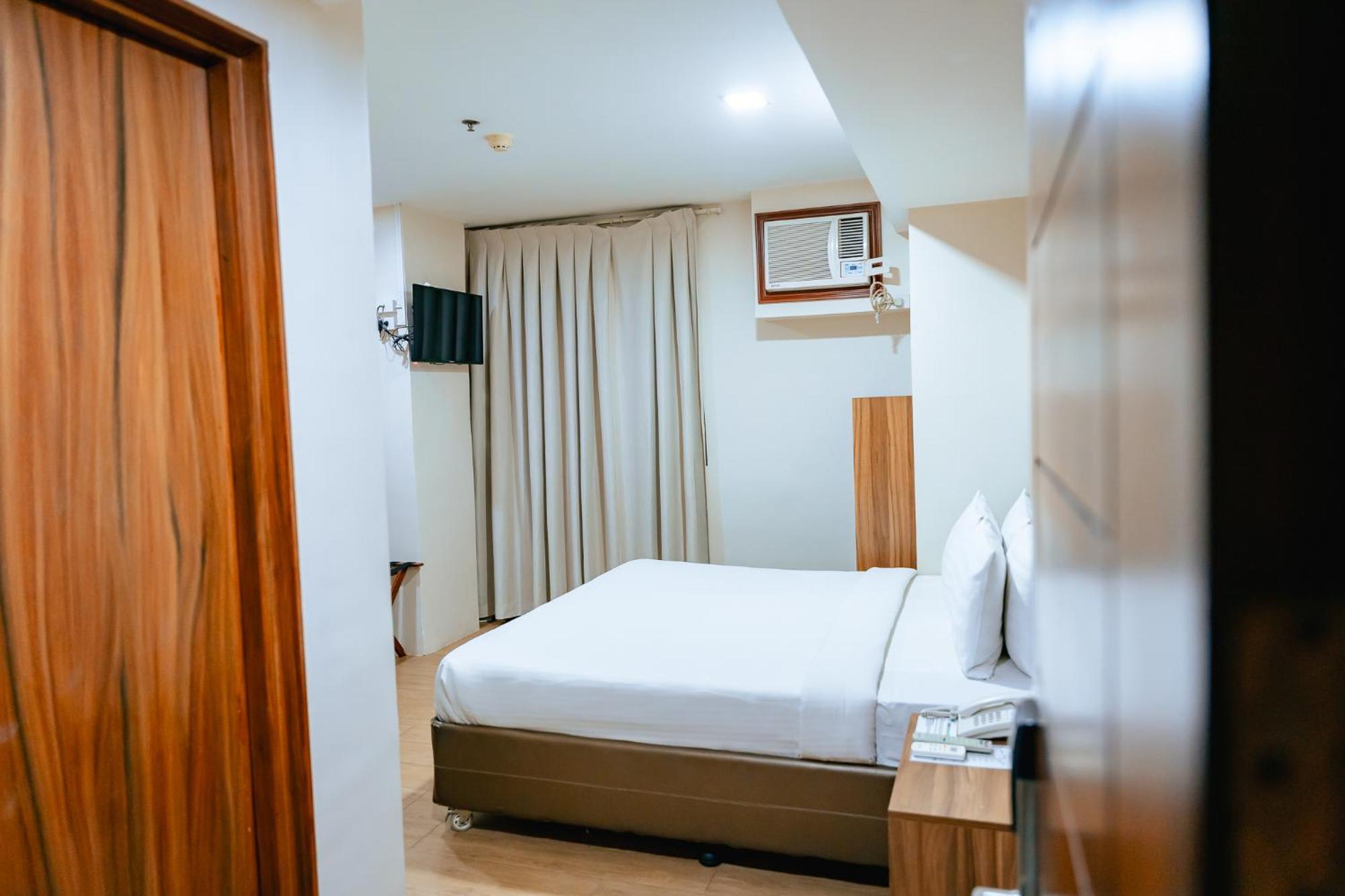 S Hotel & Residences Cebu Exterior foto