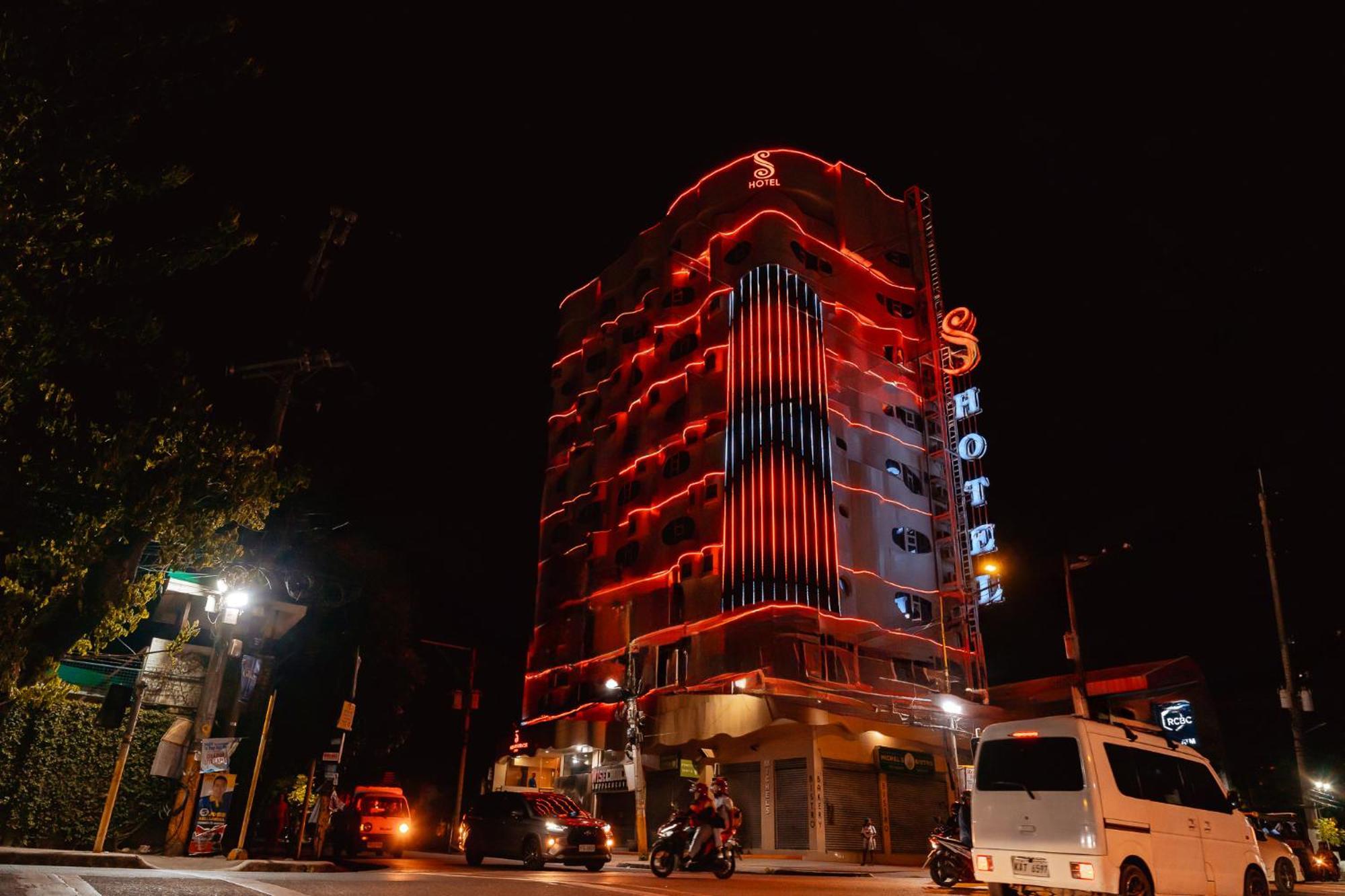 S Hotel & Residences Cebu Exterior foto
